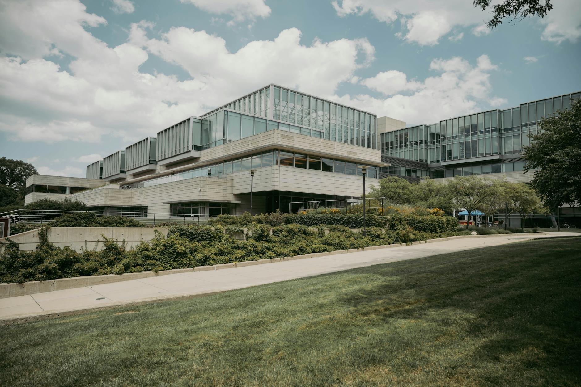 Southern Illinois University Carbondale campus asbestos pipe insulation boiler